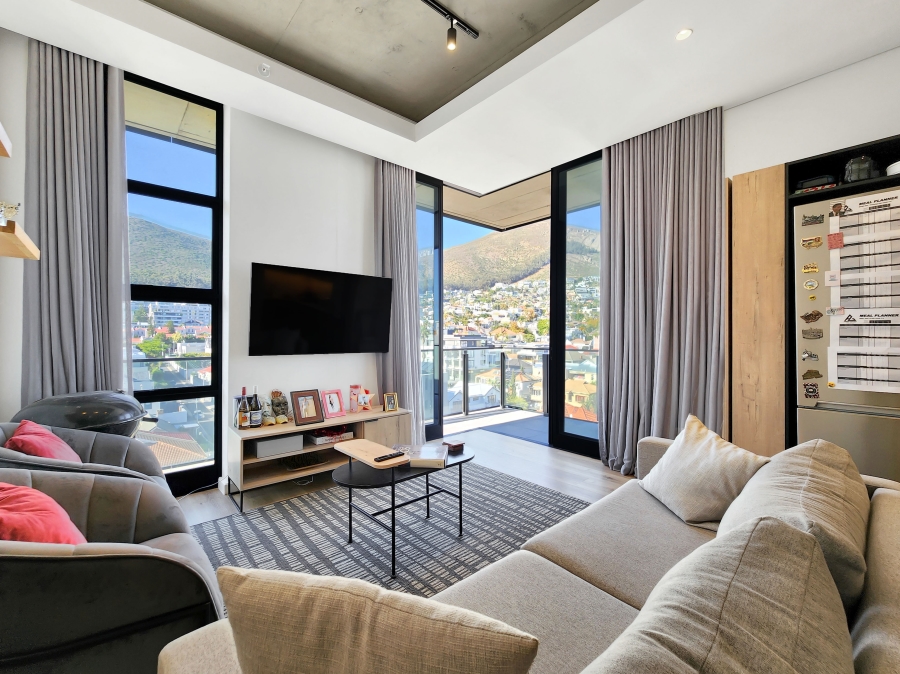 2 Bedroom Property for Sale in Sea Point Western Cape